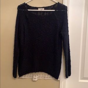 Dark blue sweater with lace in the back
